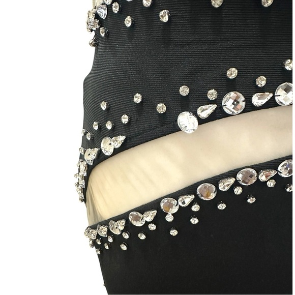 Las Vegas Formal Style Dress Size Elegant Black & Sliver Peek A Boo Lace - Picture 9 of 11